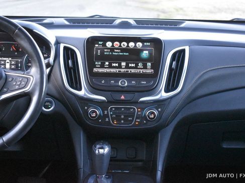 Used 2018 Chevrolet Equinox Premier image 26