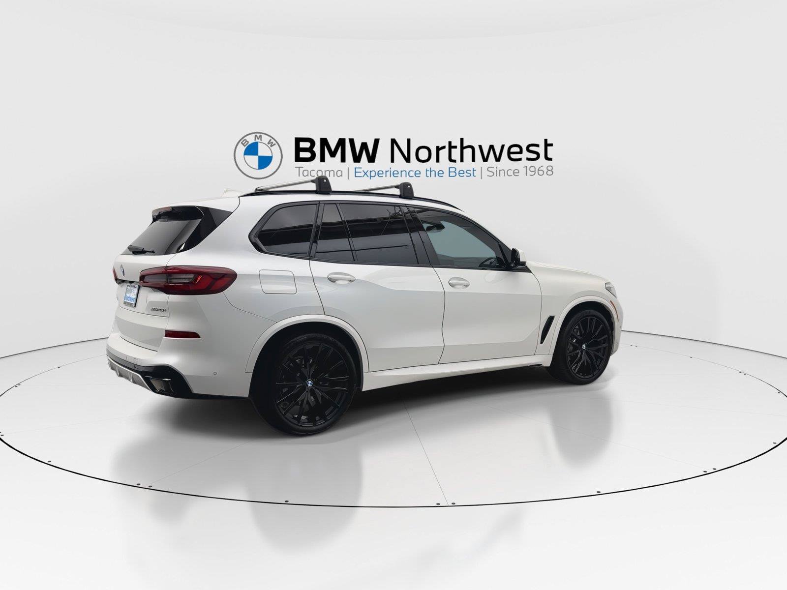 Used 2023 BMW X5 xDrive40i w/ M Sport Package AWD/4WD image 4