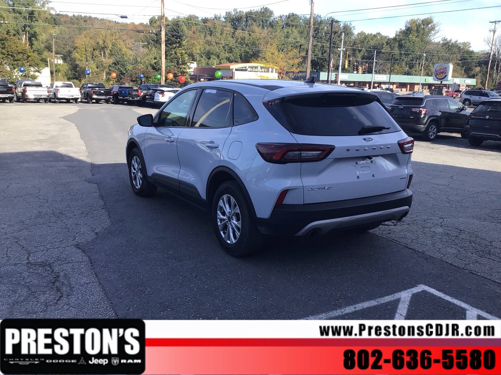 Used 2025 Ford Escape Active AWD/4WD image 3