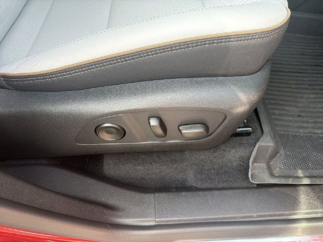 Certified 2025 Chevrolet Traverse High Country w/ LPO, Floor Liner Package FWD image 22