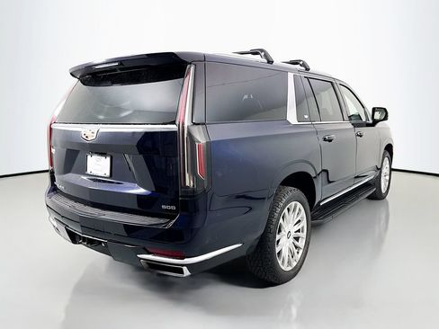Used 2022 Cadillac Escalade ESV Premium Luxury AWD/4WD image 7
