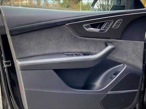 Used 2022 Audi SQ8 Prestige image 21