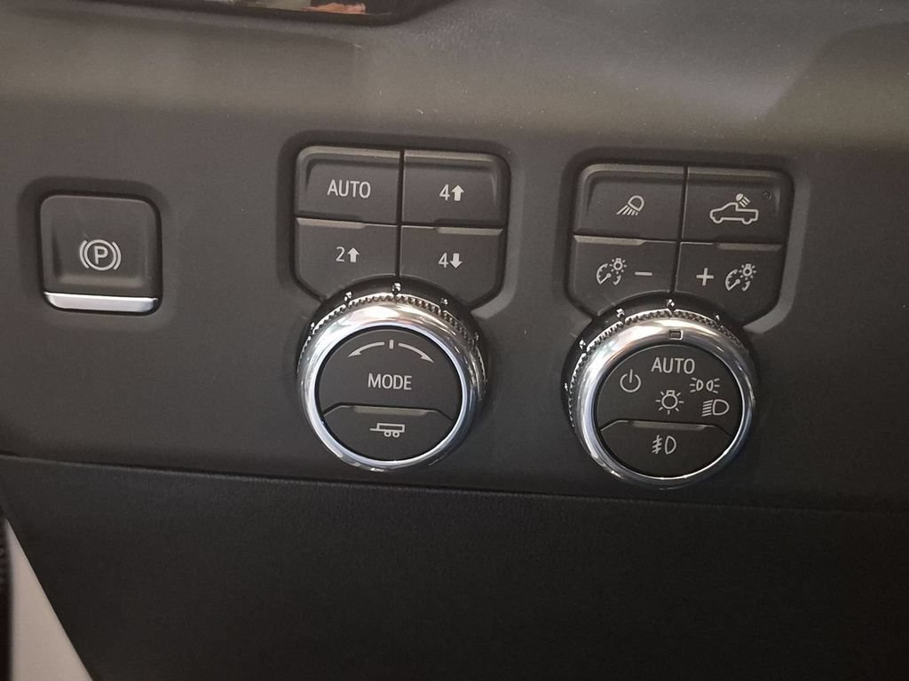 New 2026 GMC Sierra 1500 AT4 w/ AT4 Premium Package AWD/4WD image 11