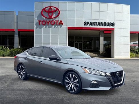 Used 2022 Nissan Altima 2.5 SR image 1