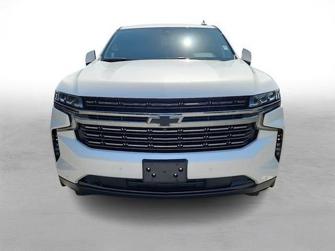 Used 2022 Chevrolet Tahoe RST w/ Luxury Package AWD/4WD image 2