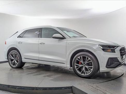 Used 2021 Audi Q8 Premium Plus AWD/4WD image 11