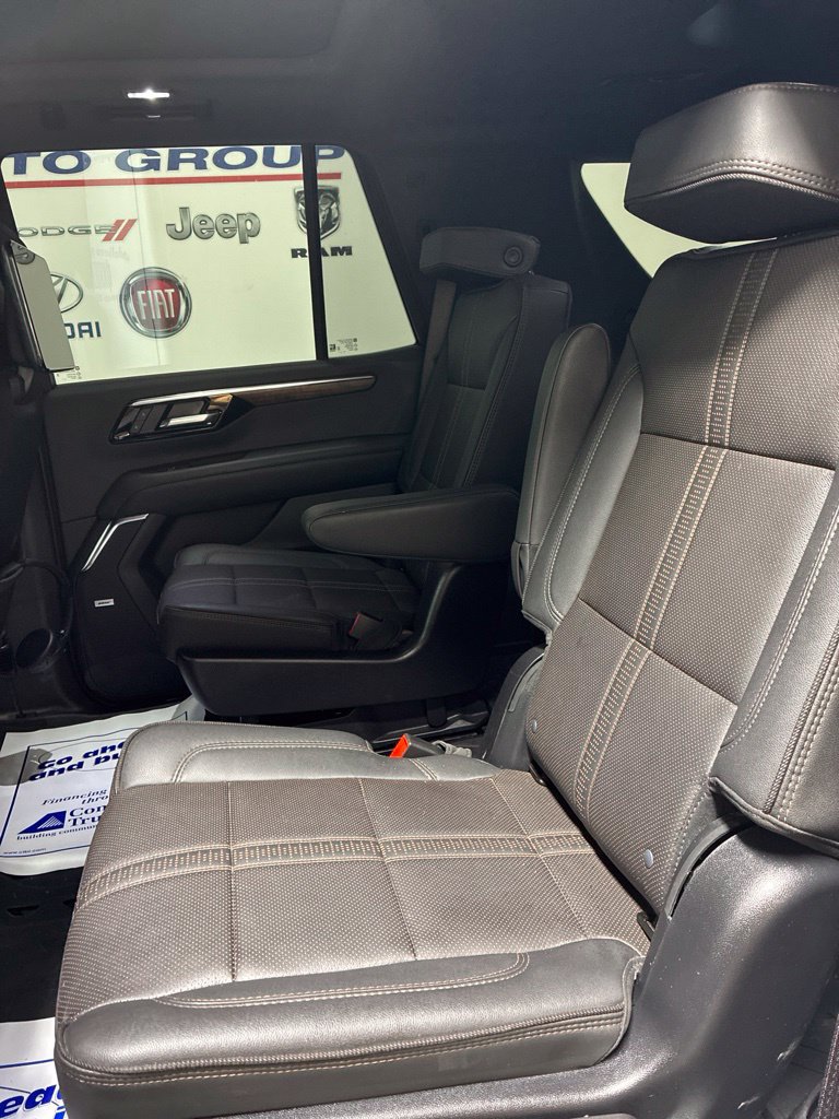 Used 2025 Chevrolet Tahoe High Country AWD/4WD image 23