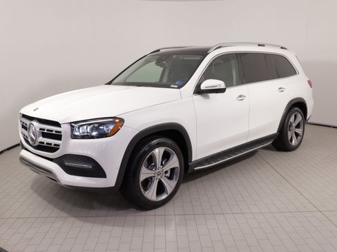 Used 2022 Mercedes-Benz GLS 450 4MATIC image 3