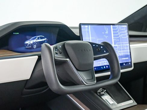 Used 2023 Tesla Model X AWD/4WD image 20