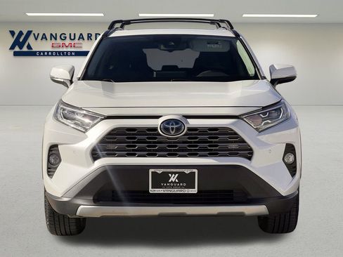 Used 2020 Toyota RAV4 Limited image 11