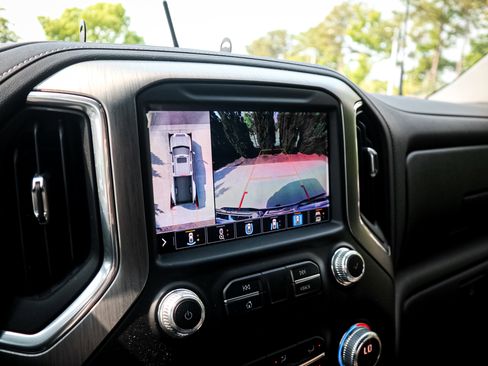 Used 2021 GMC Sierra 3500 Denali w/ Denali Ultimate Package AWD/4WD image 25