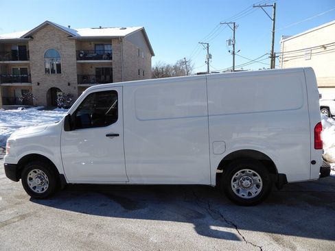 Used 2021 Nissan NV 2500 SV image 4