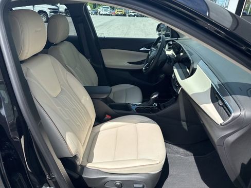 Used 2025 Buick Encore GX Avenir w/ Avenir Technology Package image 13