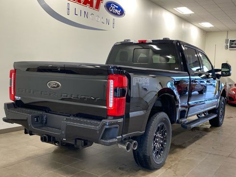 New 2026 Ford F250 Lariat w/ Black Appearance Package AWD/4WD image 7