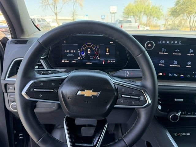Used 2025 Chevrolet Suburban High Country AWD/4WD image 11