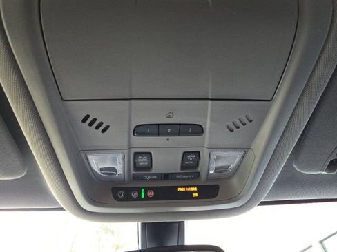 Used 2019 GMC Acadia SLT w/ LPO, Floor Liner Package image 44