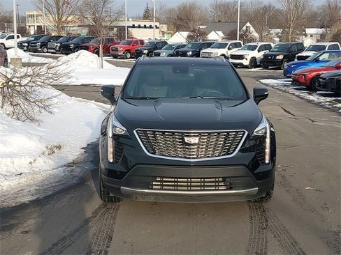 Certified 2023 Cadillac XT4 Premium Luxury w/ Cold Weather Package image 5