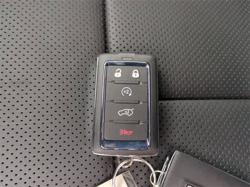 New 2025 Jeep Grand Cherokee Summit image 37