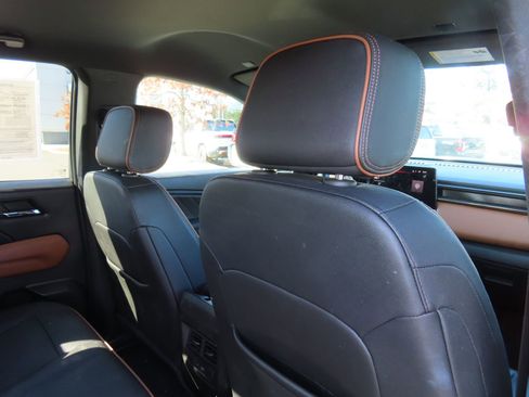 Used 2023 GMC Canyon AT4 w/ AT4 Premium Package image 35