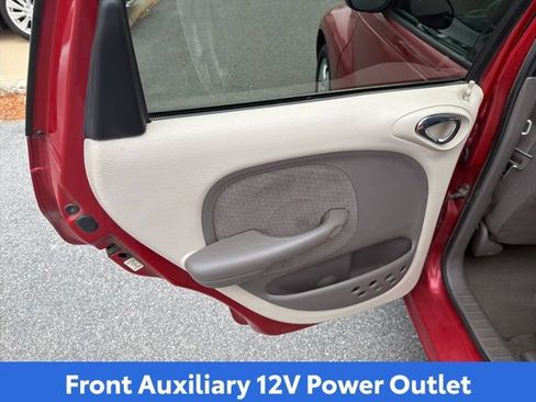 Used 2005 Chrysler PT Cruiser Touring w/ Moonroof Group FWD image 24