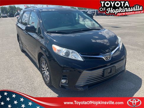 Used 2020 Toyota Sienna XLE FWD image 1