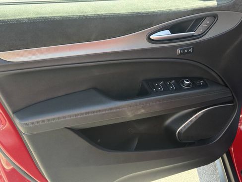 Used 2018 Alfa Romeo Stelvio Ti Sport image 9