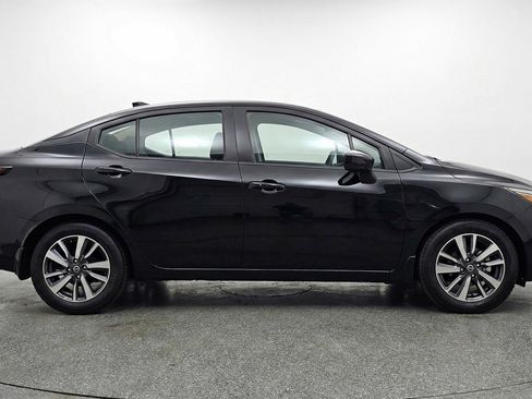 Used 2025 Nissan Versa SV image 11