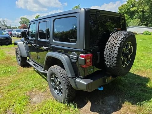 Used 2023 Jeep Wrangler Unlimited Rubicon 4xe w/ Cold Weather Group AWD/4WD image 8
