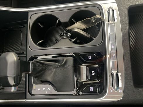 Used 2026 Kia Carnival SX FWD image 16