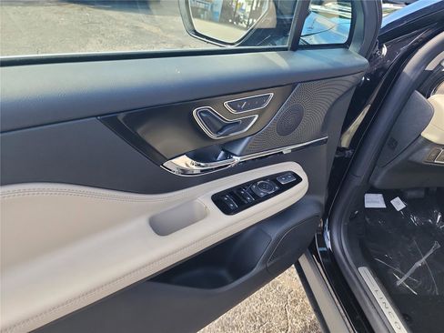 New 2026 Lincoln Corsair Premiere image 16