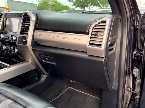 Certified 2020 Ford F450 Platinum w/ FX4 Off-Road Package AWD/4WD image 17