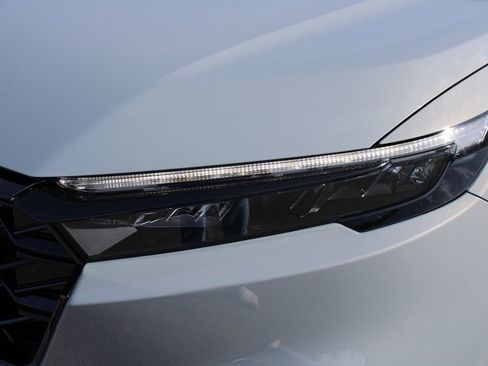 Used 2025 Honda CR-V Sport Touring image 11
