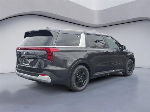 New 2026 Kia Carnival LX image 5
