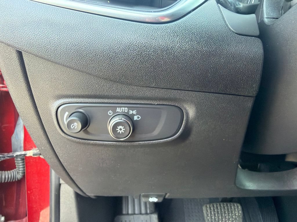Used 2024 Chevrolet Equinox LT w/ LPO, Floor Liner Package FWD image 30