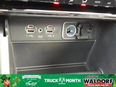 New 2025 Jeep Grand Cherokee Limited image 17