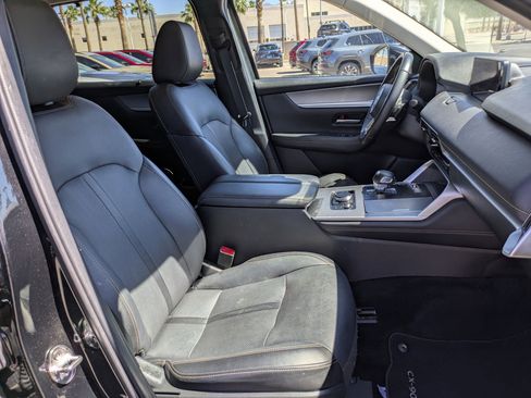 Certified 2024 MAZDA CX-90 Plug-In Hybrid w/ Preferred AWD/4WD image 31