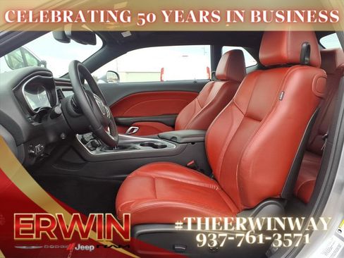 Used 2015 Dodge Challenger R/T Plus image 12