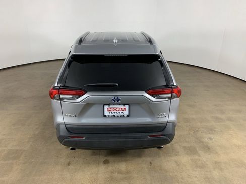 Used 2022 Toyota RAV4 XLE w/ Convenience Package image 11