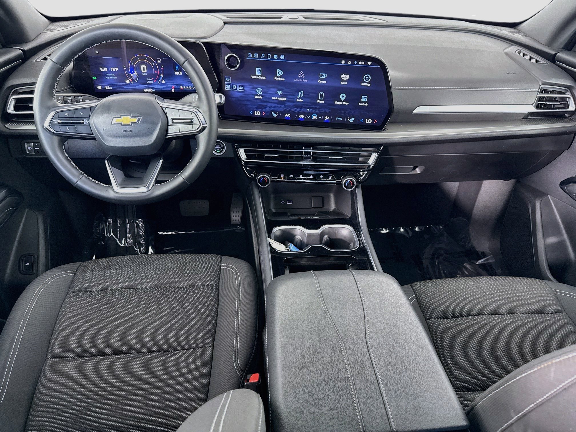 Used 2024 Chevrolet Traverse LT w/ Trailering Package FWD image 25