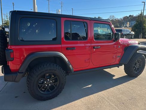 Used 2025 Jeep Wrangler Willys image 8