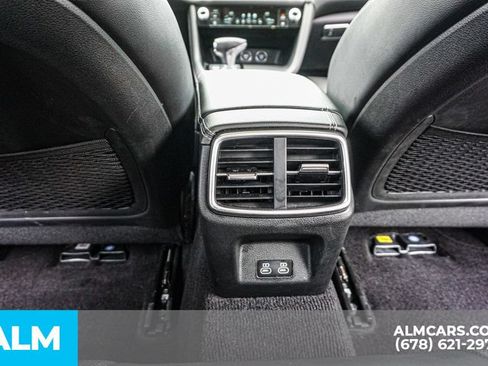 Used 2025 Genesis G70 2.5T AWD/4WD image 31