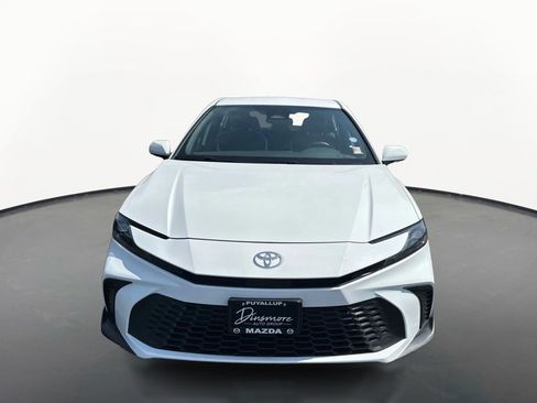 Used 2025 Toyota Camry SE FWD image 8