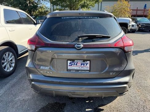 Used 2023 Nissan Kicks SV FWD image 3