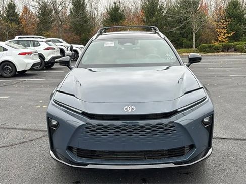 New 2025 Toyota Crown Signia w/ Advanced Technology Package image 6