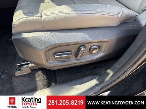 Used 2026 Toyota Tundra Limited AWD/4WD image 16