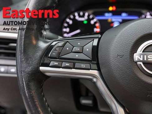 Used 2023 Nissan Altima 2.5 SV w/ SV Premium Package AWD/4WD image 18
