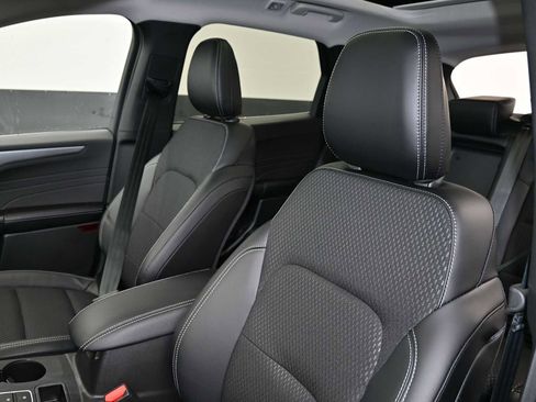 New 2025 Ford Escape SE image 16