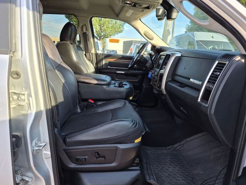 Used 2016 RAM 2500 Laramie w/ Convenience Group AWD/4WD image 31