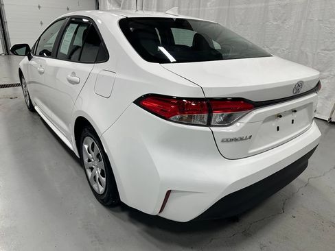 Used 2026 Toyota Corolla LE FWD image 5