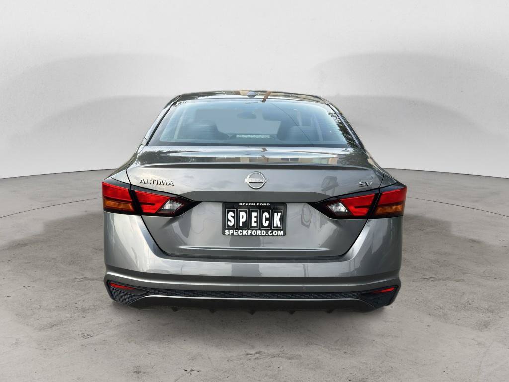Used 2024 Nissan Altima 2.5 SV FWD image 4
